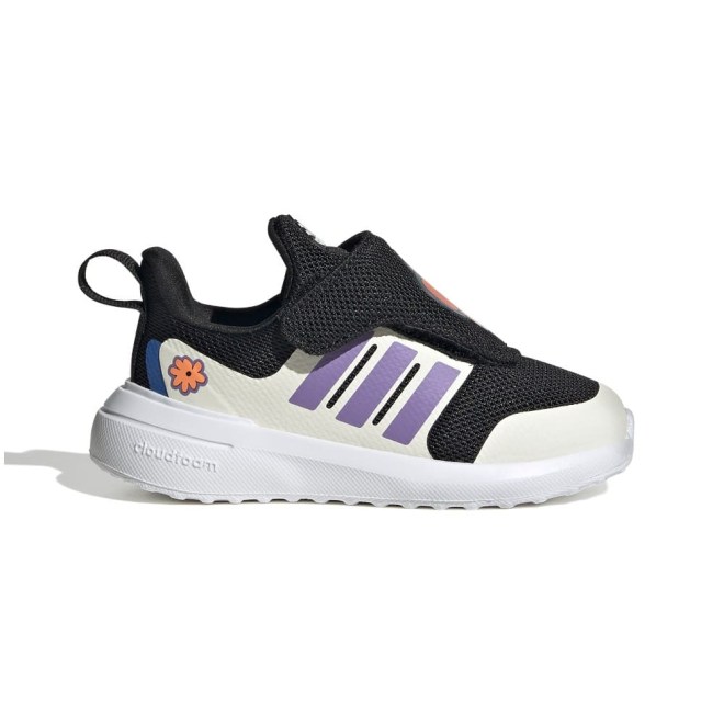 IE4959_1_FOOTWEAR_Photography_Side-Lateral-Center-View_white